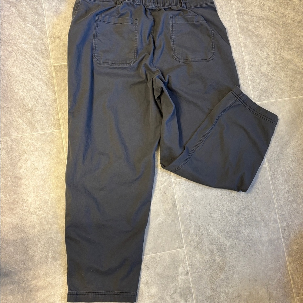 Old Navy Women’s Charcoal OG Chinos Large - Picture 2 of 4